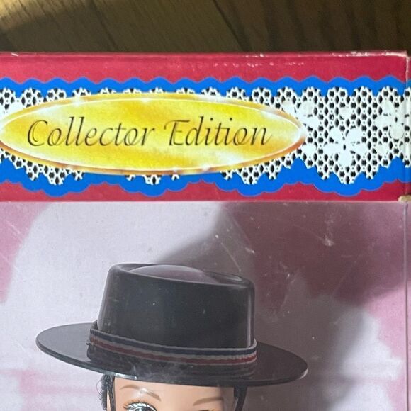 Chilean Barbie Doll Dolls of World
#18559 Collector Edition 1997
Mattel Chile - Picture 5 of 5